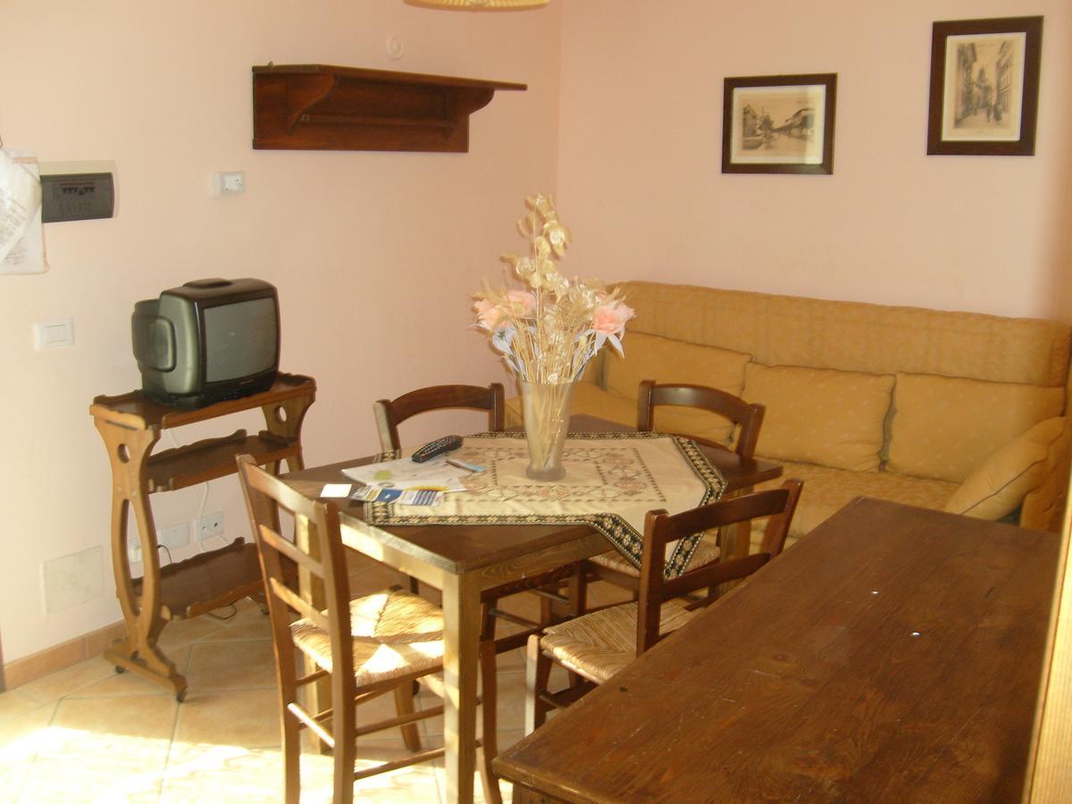 Agriturismo Il Forasacco โกรเซตโต ภายนอก รูปภาพ